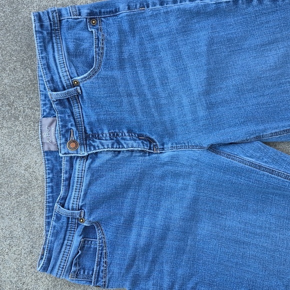 Chicos So Slimming Boot Cut Jeans Sz 2 (12-14) Gently Loved - Picture 2 of 10